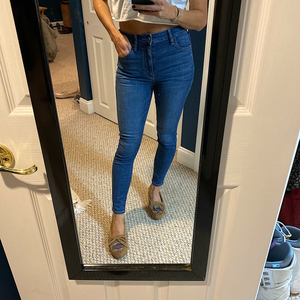 High Rise Size 2 short American Eagle Jeans